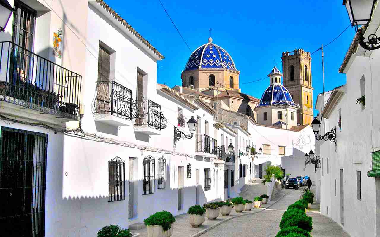 Transfer del Aeropuerto de Alicante a Altea y Cap Negret
